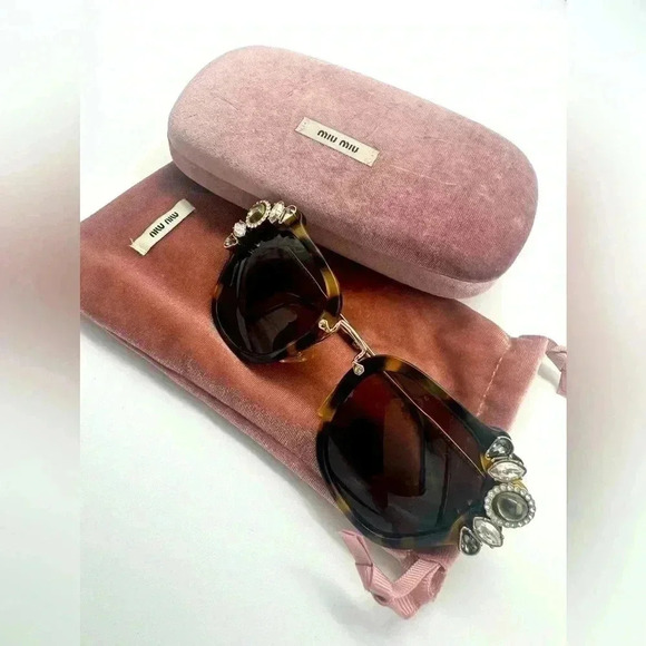 MiuMiu Cat Eye Sunnines - Picture 1 of 16